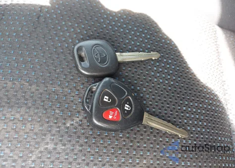 2009 Toyota Matrix S из США, поврежденный, VIN 2T1LE40E99C005654